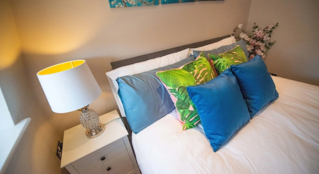 Luxury Central Reading Apartment 1 bed. Satellite TV. Wi-Fi, Забронировать Апартаменты/квартира Апартаменты Беркшир, Апартаменты/квартира