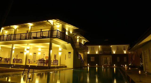 The Beach Hotel Oasis Bridge, 予約 ホテル Golden Mile Beach Western Province