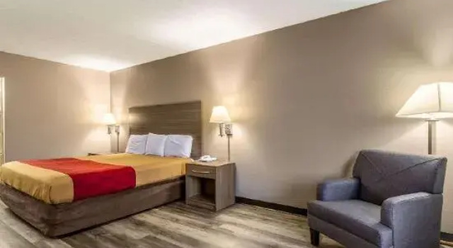 Номер Standard Econo Lodge Seymour