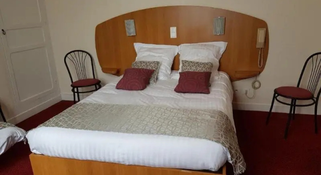 Двухместный номер Standard Logis - Hôtel et Restaurant Le Sofhotel