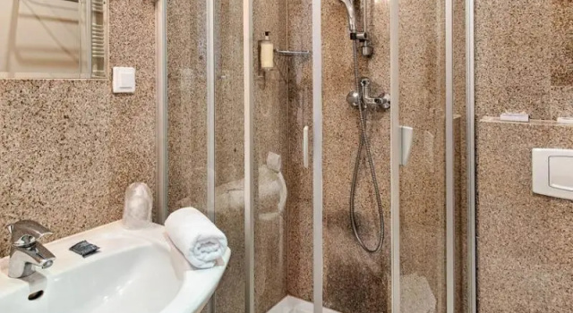 Одноместный номер Standard Grand Royal Hotel