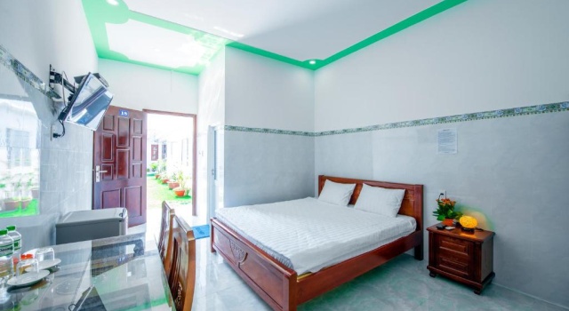 Двухместный номер с видом на бассейн Hotel Nguyên Toàn