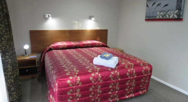Студия Commodore Court Motel
