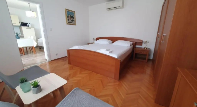 Студия Apartments Lonza