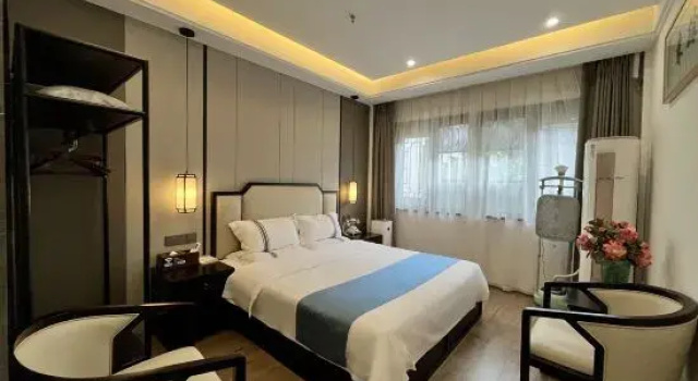 Люкс Floral Hotel·the old gate East of Nanjing Confucius Temple hotel  (Qinhuai River Scenic Area Store)