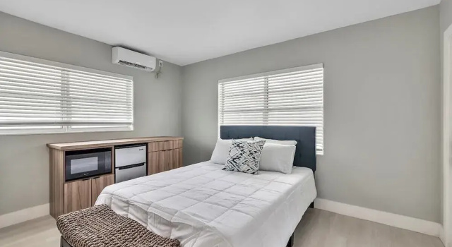 1BR Getaway by Dania & Hollywood Beach, Забронировать Апартаменты/квартира Голливуд Broward County