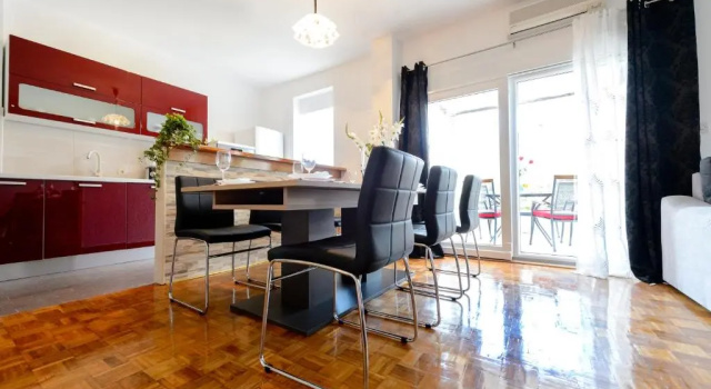 Apartment Ana 4+2, Забронировать Апартаменты/квартира Отели Макарска с парковкой, Парковка