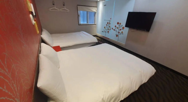 Четырёхместный номер Standard Funny Ximen Hotel