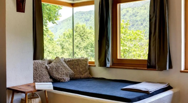 Четырёхместный номер Standard с красивым видом из окна Herzegovina Lodges Boracko Jezero