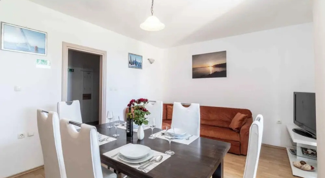 Ferienwohnung nur 40 m von der Adria Entfernt, Забронировать Курортный отель Курортные отели Корчулы, Курортный отель