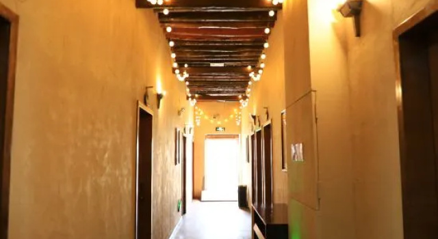 Lazy Boy Hotel（Adin Gate Site）