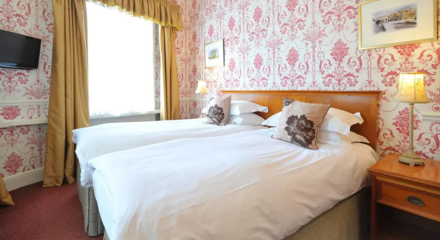 Двухместный номер Standard Royal Hotel