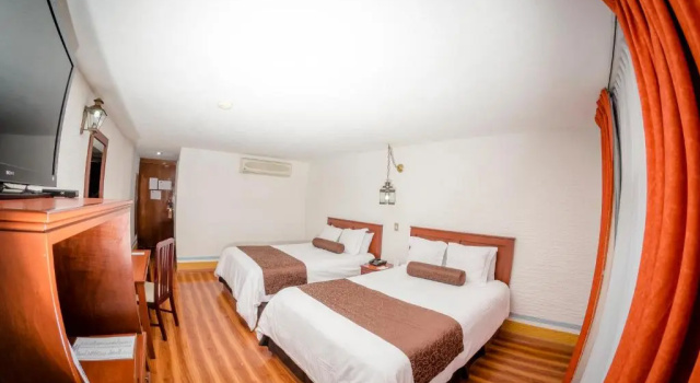 Executive Neljän hengen huone Howard Johnson Calle Real Morelia