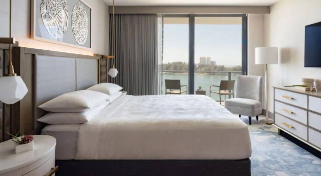 JW Marriott Clearwater Beach Resort & Spa, Забронировать Курортный отель Клируотер-Бич Clearwater-St Pete Beaches