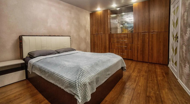 Апартаменты на улице Октябрьской Революции 40, Забронировать Апартаменты/квартира Ленинский район Смоленск, рядом с Площаль Победы