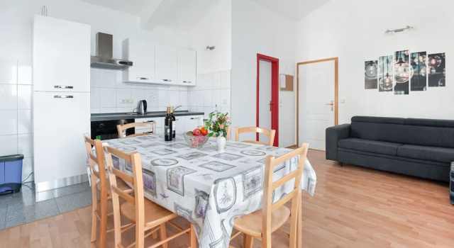 Апартаменты с балконом Apartments Tomic