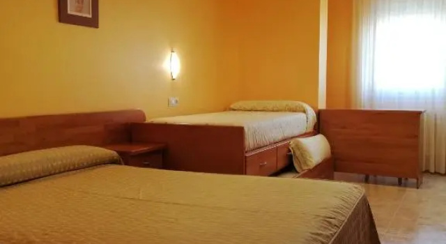 Четырёхместный номер Standard Hostal Pereiriña