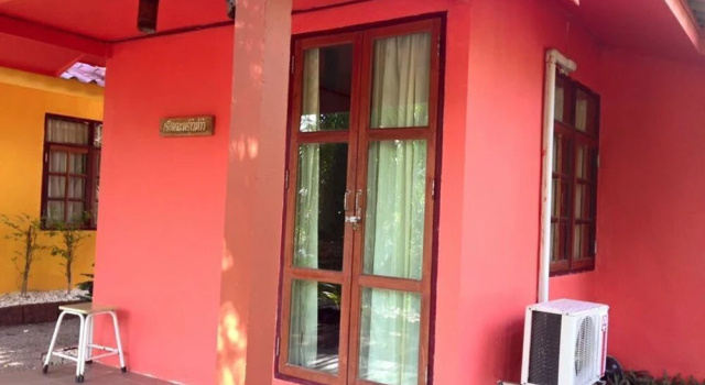 Ban Bountoum Ta Ngok Resort, Забронировать Курортный отель Отели Ампхава с завтраком, Завтраки