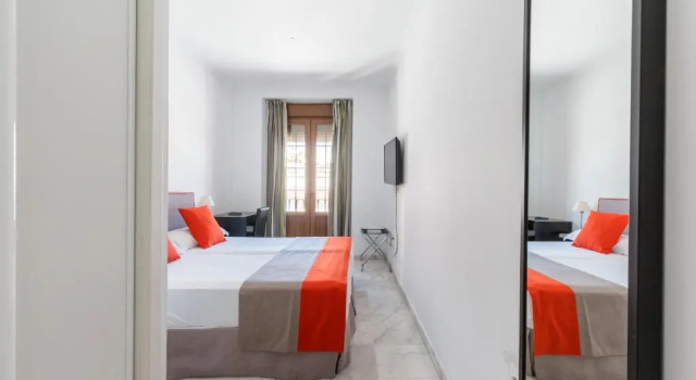 Четырёхместный номер Standard Cool Sevilla Hotel