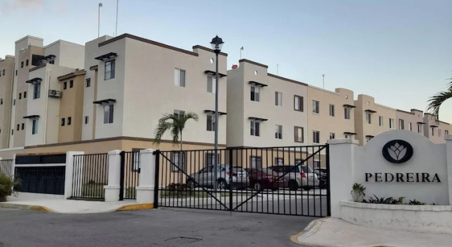 Devoted Hoestel in Cancun With Equipped Kitchen, Pool, Close to Beaches & More!
