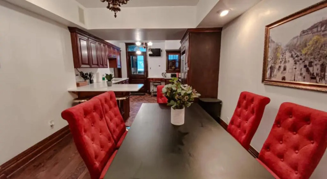 Вилла Luxurious classic Gold coast villa for 12 guests
