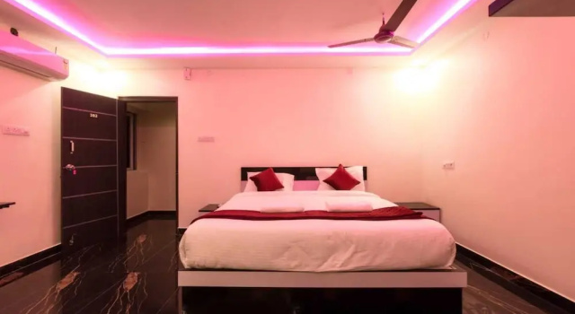 Номер Deluxe beestay Hotels Elite Park Titupati