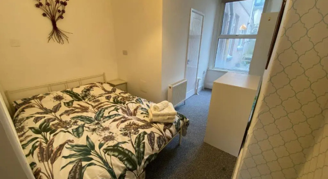 Апартаменты The Walnut Suite Lovely One Bedroom Flat in Stoke.