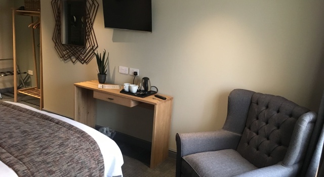 The New Hobbit Hotel Rooms, Забронировать Отель Отели Галифакса с завтраком, Завтраки