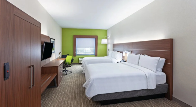 Четырёхместный номер Standard Holiday Inn Express & Suites Longview South I-20 by IHG