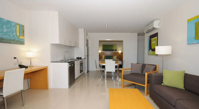 Люкс c 1 комнатой с балконом Ramada by Wyndham Hervey Bay