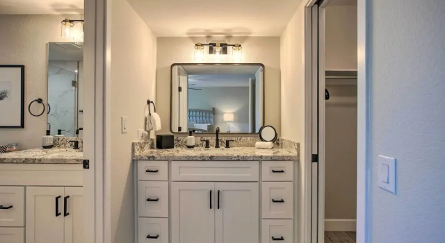 Putting Green, Community Perks: Sun City West Home
