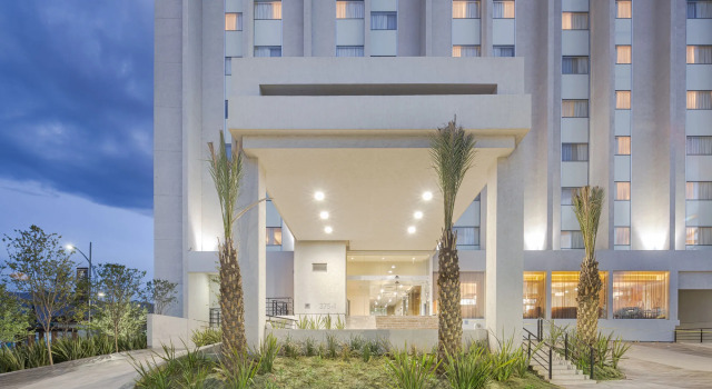 Courtyard by Marriott Saltillo, Rezervovat Hotel Saltillo Coahuila