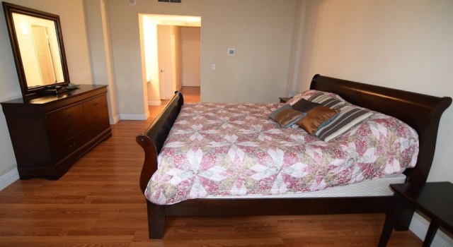 Spectacular 2 Bed 2 Baths Right Across The Beach, Забронировать Апартаменты/квартира Санни-Айлс-Бич Miami Metropolitan Area