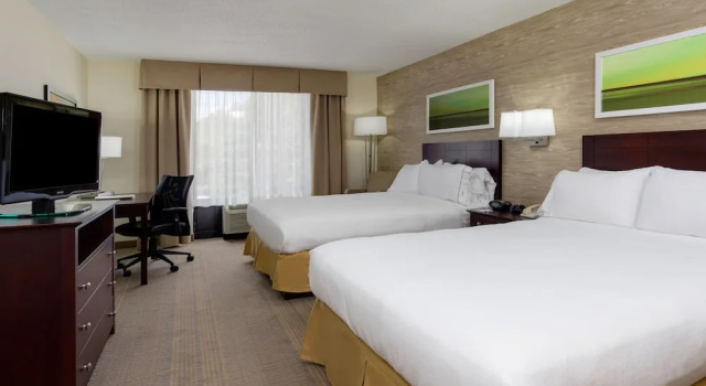 Четырёхместный номер Standard Holiday Inn Express Wilkesboro by IHG