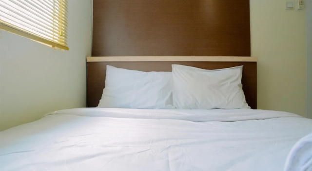 Номер Standard Fully Furnished and Cozy 2BR at Green Pramuka City Apartment