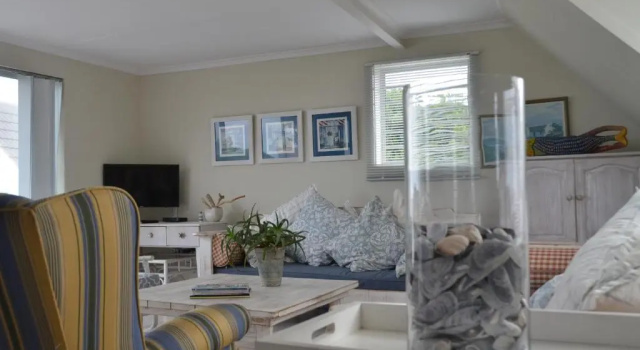 Beach Cottage 1, Забронировать Дом для отпуска Херманус Walker Bay Nature Reserve