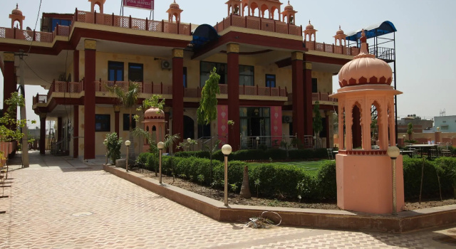 OYO Flagship 37189 Hotel Pink Haveli, Забронировать Отель Отели штата Раджастхана 3 звезды, 3*