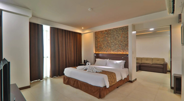 Kew Hotel
