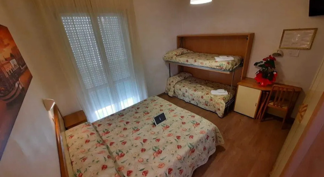 Четырёхместный номер Standard Hotel Losanna Cervia