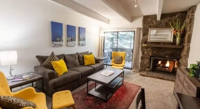 Vail Village condo walking distance to Gondola, Забронировать Апартаменты/квартира Апартаменты Roosevelt National Forest, Апартаменты/квартира