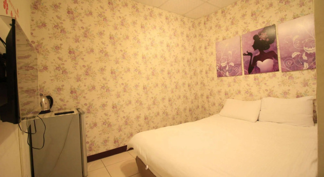 Fengjia Backers Hostel