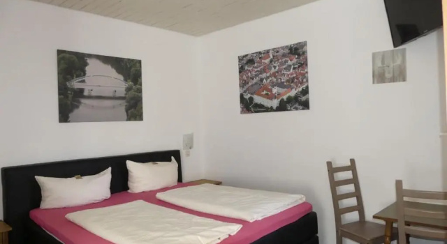 Четырёхместный номер Standard Hotel Hirsch Günzburg