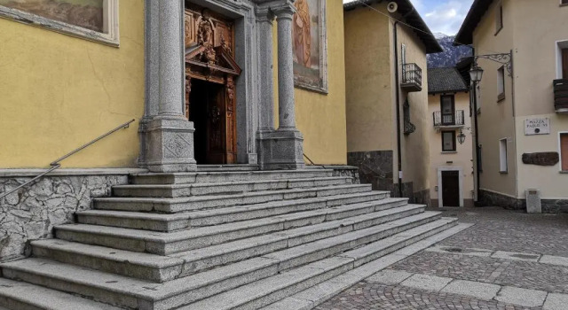 Genziana 2, Đặt Khách sạn Adamello Ý