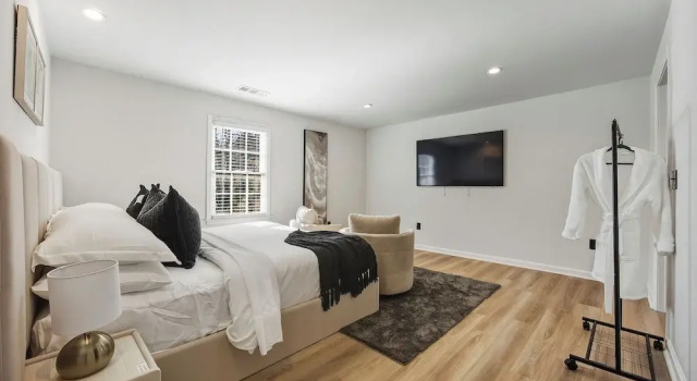 Charming West End House-comfort and Convenience in Atlanta, Забронировать Дом для отпуска Атланта Джорджия