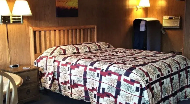 Bergland Outfitters, Buchen Sie Hotel Bergland Michigan