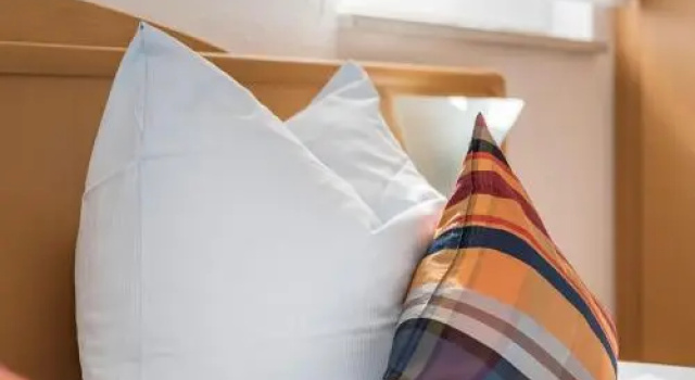 Appartementhotel Röhrenbach, Забронировать Отель Хагнау Баден-Вюртемберг