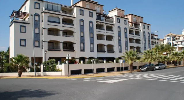 Apartment Near Shops and Sea, Varaa Huoneisto Hotellit Ayamonte pysäköinnillä, Pysäköinti