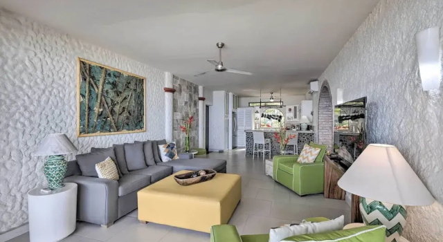 Puerto Vallarta Condo w/ Pool - Walk to La Playa!, Забронировать Апартаменты/квартира Апартаменты Пуэрто-Вальярта, Апартаменты/квартира