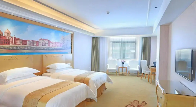 Vienna International Hotel (Nanjing Gaochun Metro Station), Rezerwuj Hotel Hotele w Nankin z Parkingiem, Parking