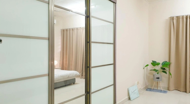 Airport Garden Stay #corner hoise 5 rooms #free wifi #parking #tv chanel, Забронировать Отель Шах-Алам Селангор